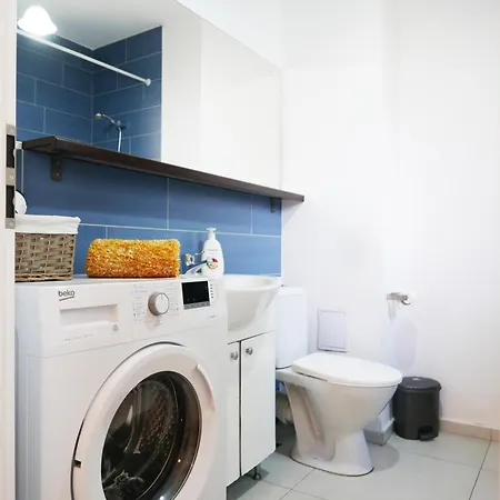 Central Riverside Apartment *